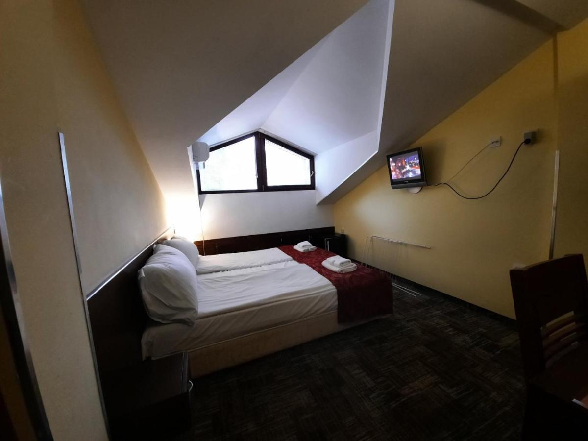Balkan Hotel Chiflik Εξωτερικό φωτογραφία